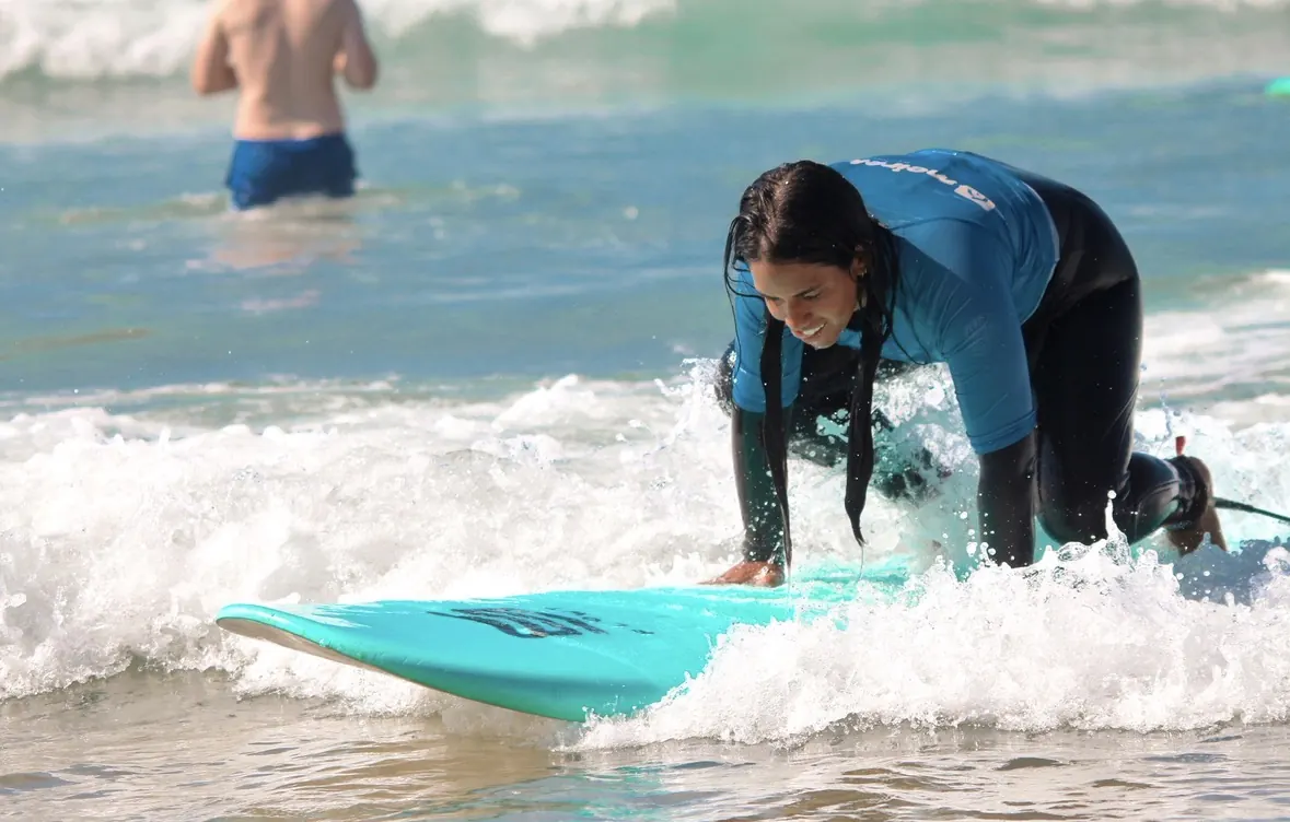 Learning to surf